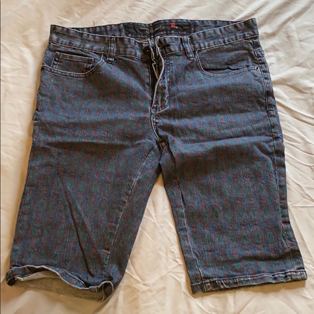 Dark pattern shorts